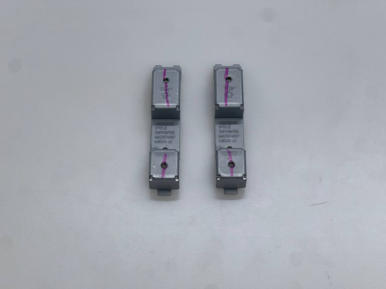 Mouting brackets for LG 55UP78003LB TV