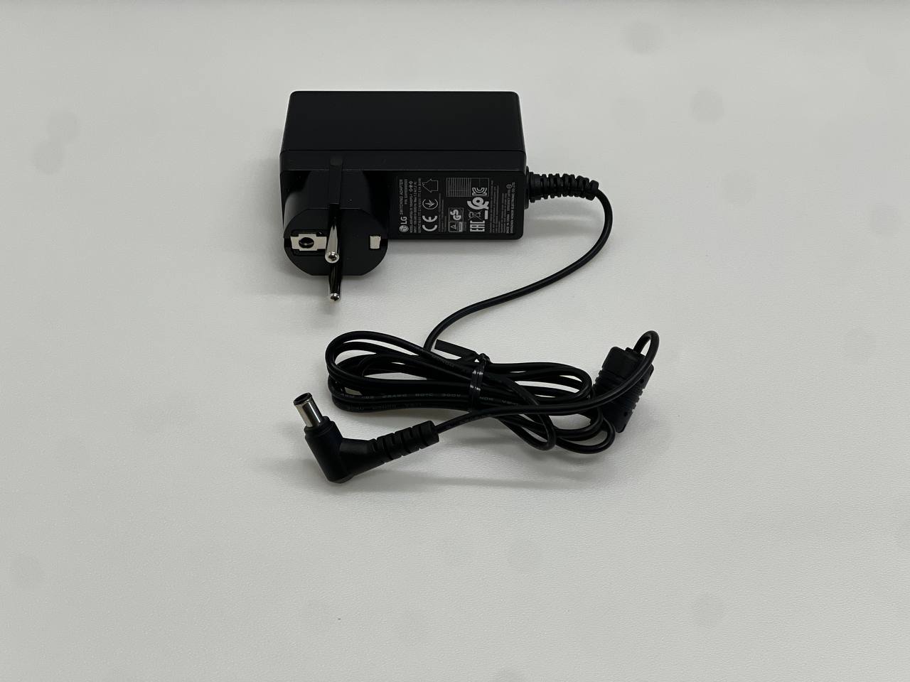 Power Adapter 19V 2.1A 39.9W – ADS-45FSQ-19 / EAY65890003 for LG 27TQ615S-PZ