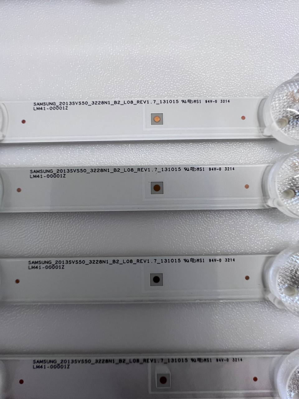 LED Backlight Strips - LM41-00001Z for Samsung UE50H5303AW Smart TV