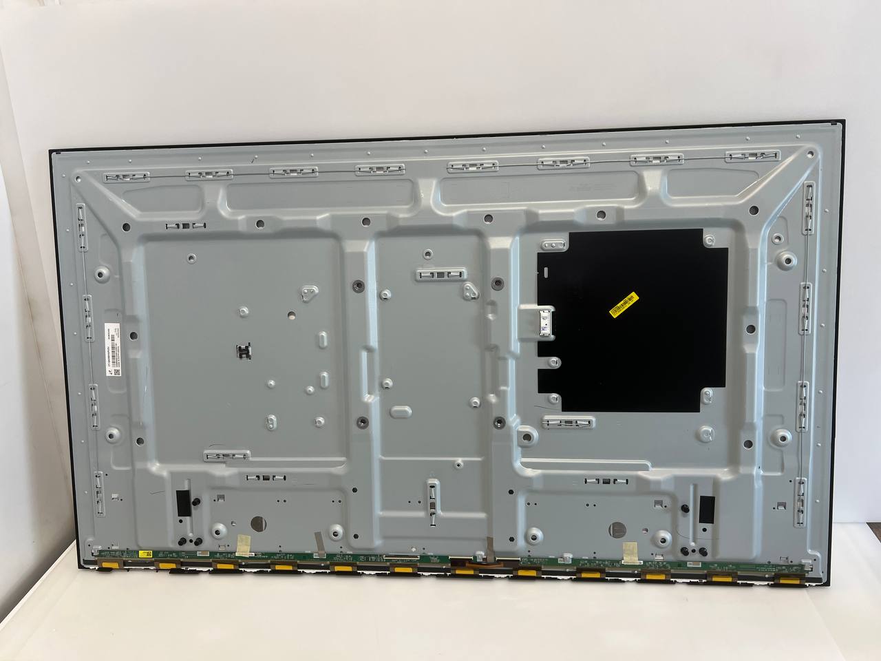 Samsung QE50Q60AAUXXH – Matrix Screen With Boards & LEDs