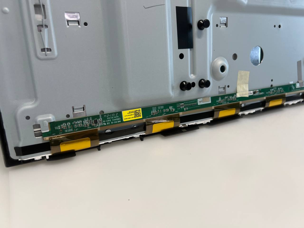 Samsung QE50Q60AAUXXH – Matrix Screen With Boards & LEDs