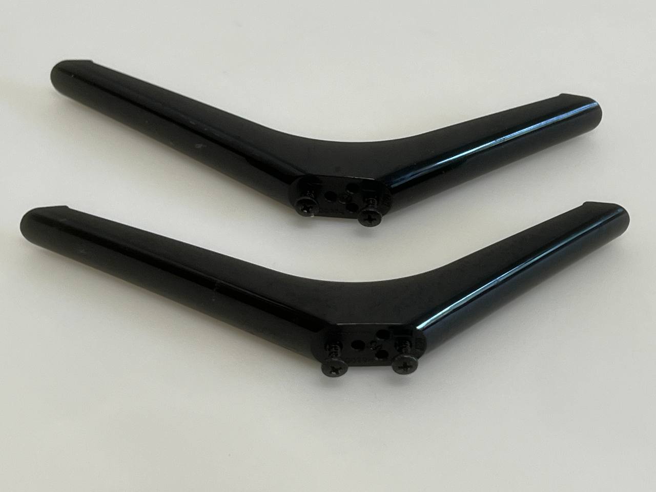 TCL Smart TV 40S6200X1 Stand Legs (Left & Right)
