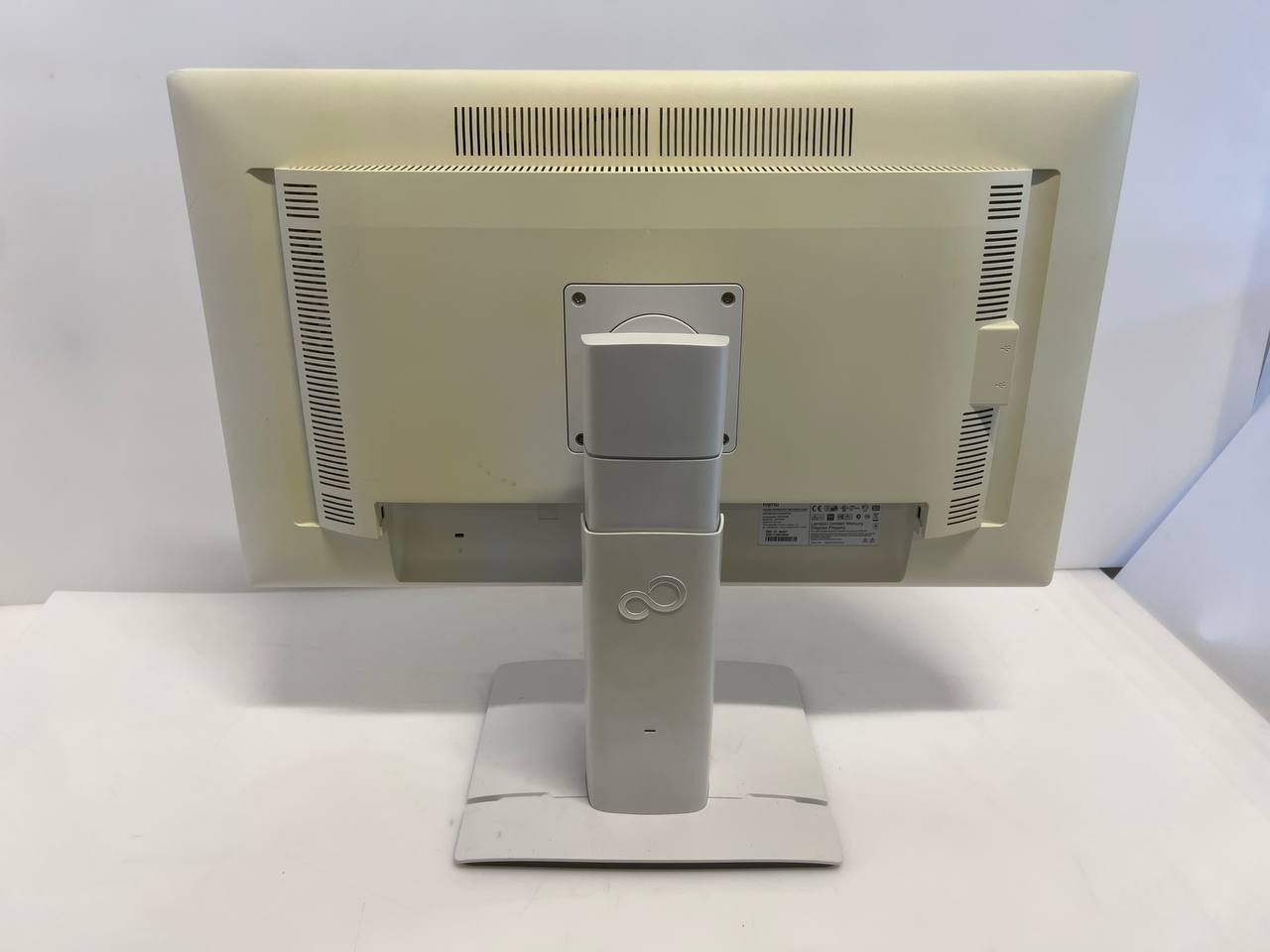 Fujitsu 27-Inch P27T-6 IPS Monitor