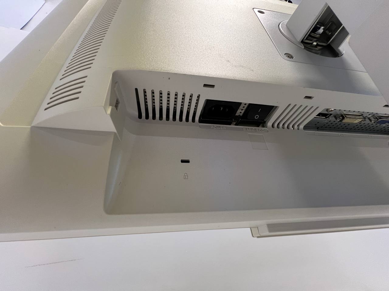 Fujitsu 27-Inch P27T-6 IPS Monitor