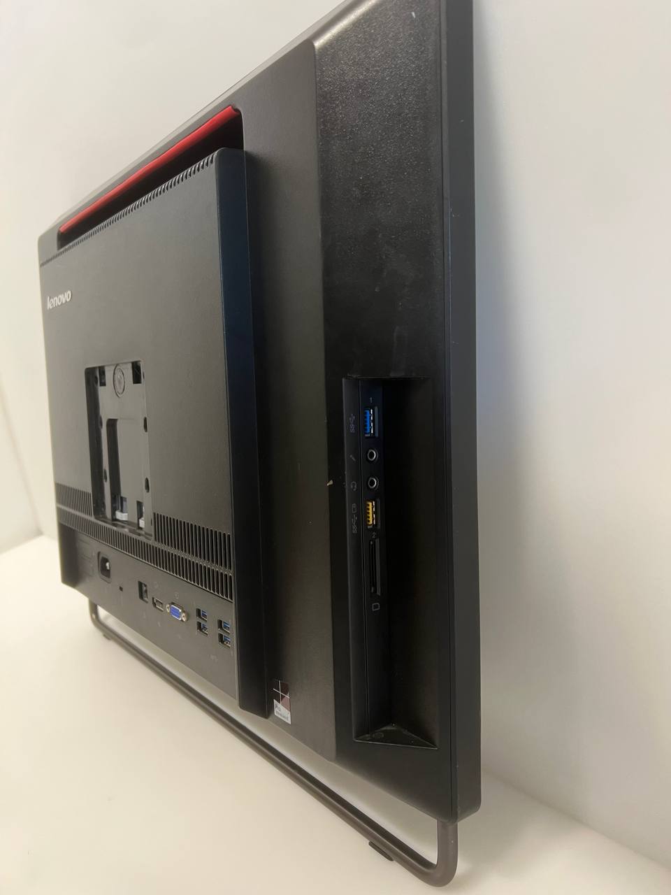Lenovo ThinkCentre M93z All-in-One Desktop PC – Intel i5, 8GB RAM, 256GB SSD