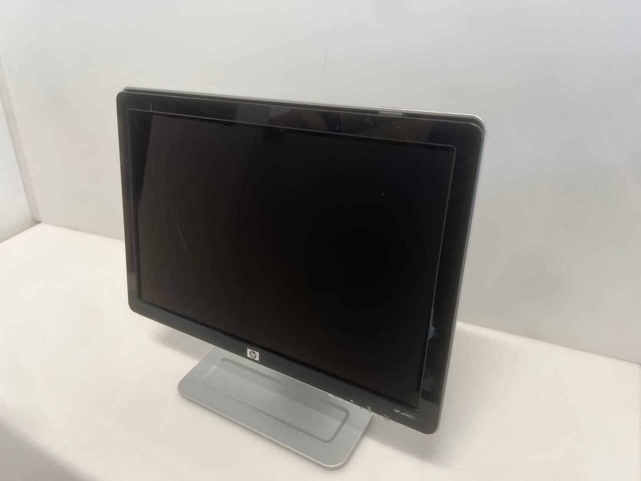 HP W1907V 19-Inch LCD Monitor