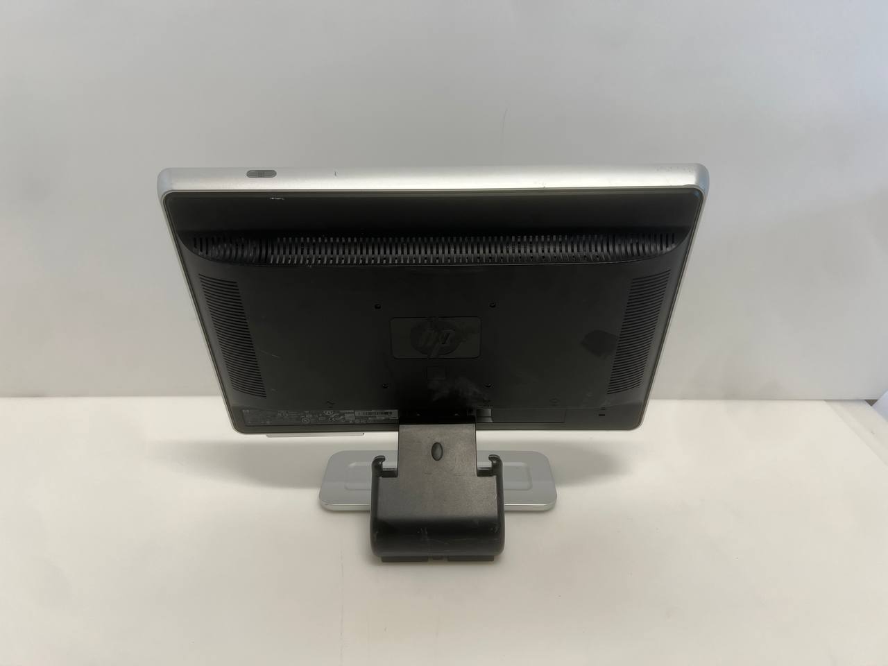 HP W1907V 19-Inch LCD Monitor