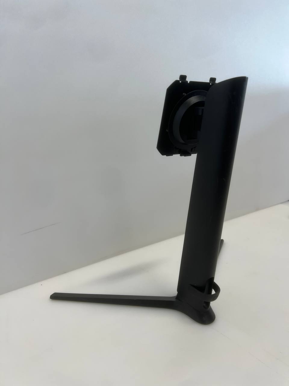 Samsung S24AG304NU Monitor Stand