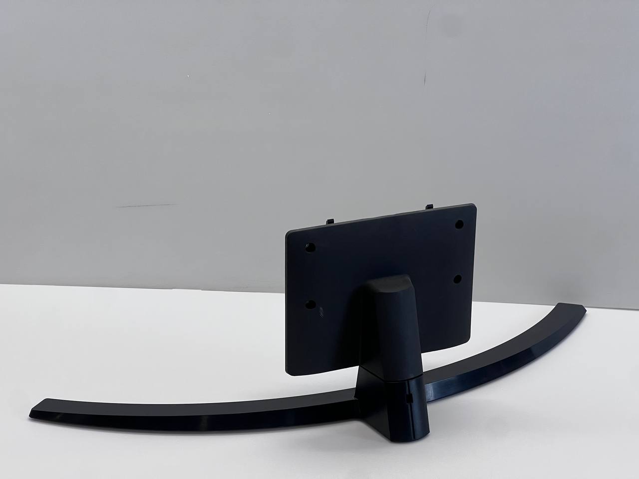 LG 43UR81003LJ TV Stand Leg