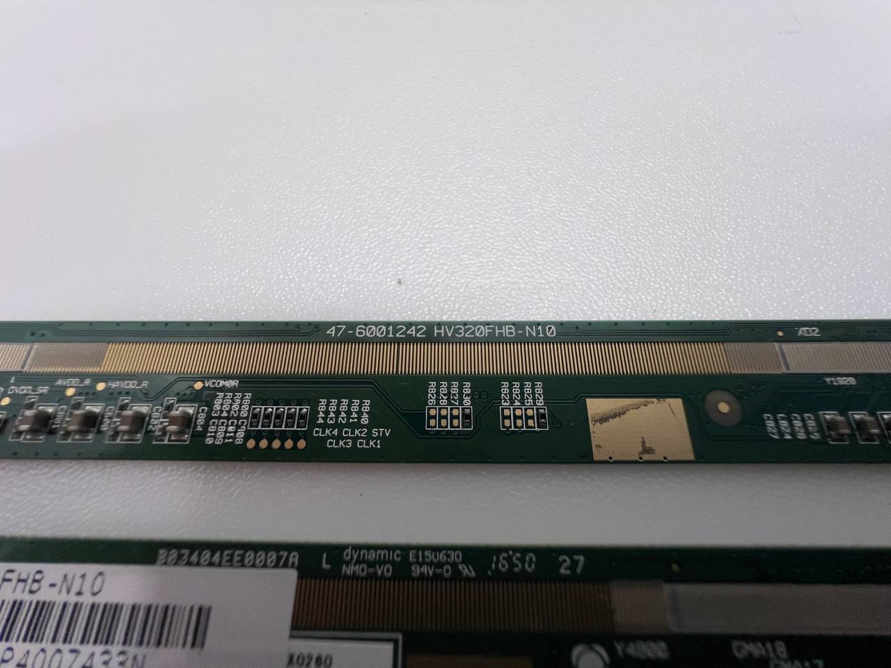 Samsung TV T32E310EX Matrix Buffer Board 47-6001242 / 47-6001241 HV320FHB-N10