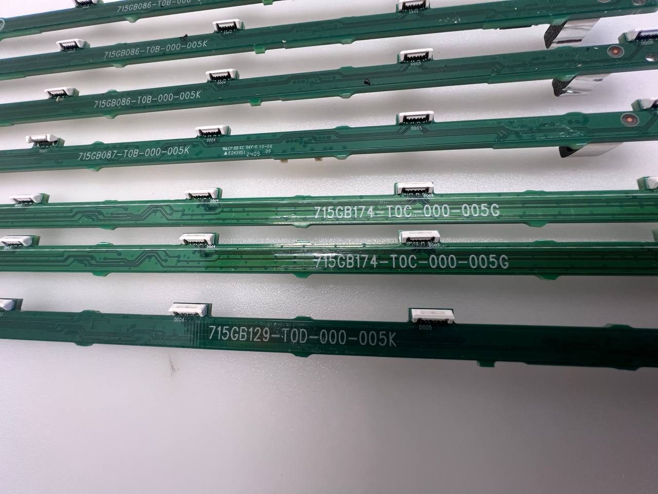 Ambilight Boards with LVDS Cables 715GB129-T0D-000-005K / 715GB174-T0C-000-005G for Philips 65PUS8909/12 TV