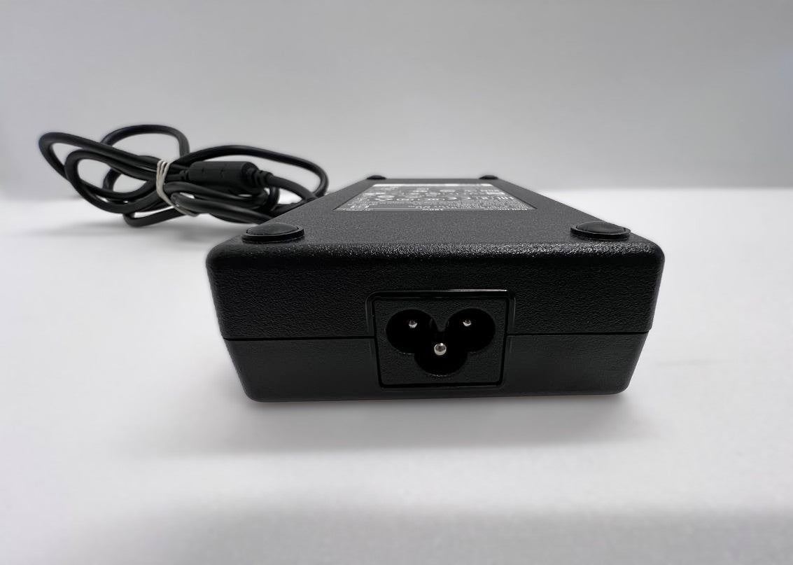 Dell DA180PM111 Adapter - AC/DC 19.5V 9.23A 180W