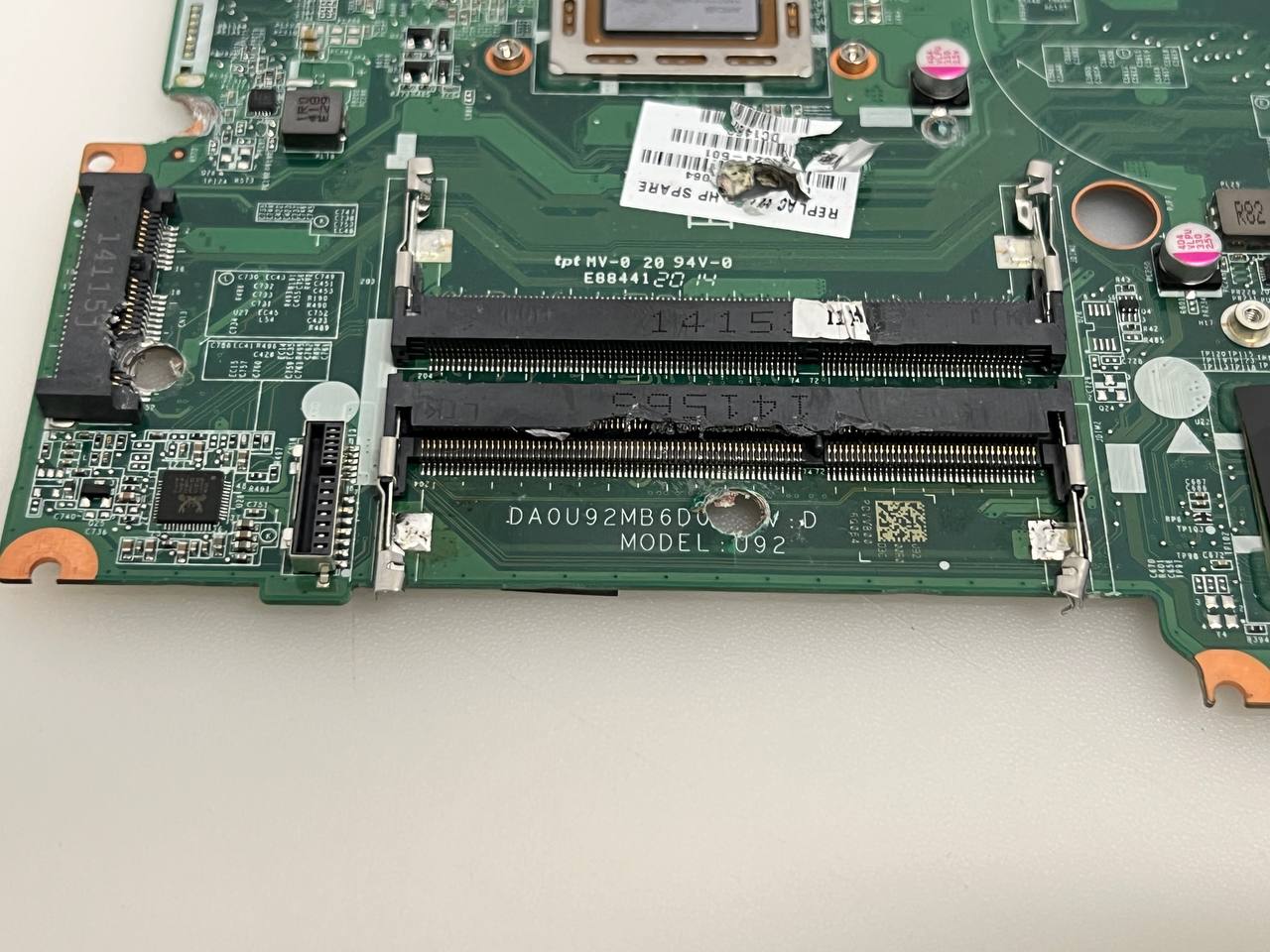 HP 15T-N200 Motherboard 737181-001 / DA0U83MB6E0