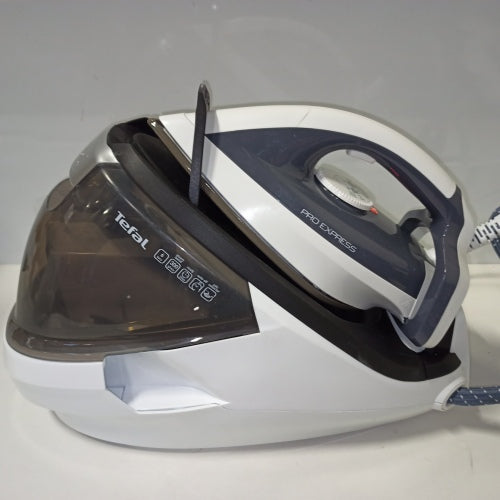 Ecost customer return Tefal GV8711 Pro Express Steam Iron Station (6 Bar, 120 g/min. Continuous Ste