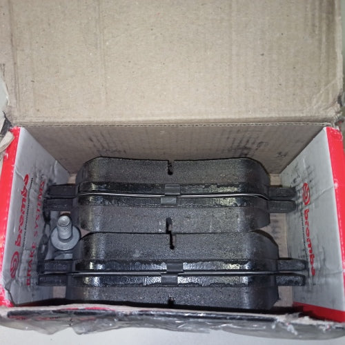 Ecost customer return Brembo P61066 Front Disc Brake Pad  Set of 4
