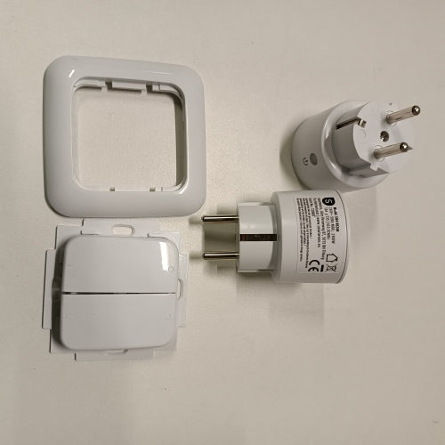 Ecost customer return Smartwares SH499575 Indoor Socket Switch Set with Double Light Switch  Plug &