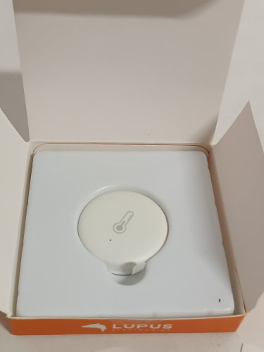 Ecost customer return Lupusec RadioControlled Socket with Electricity Meter and ZigBee Repeater, Aut
