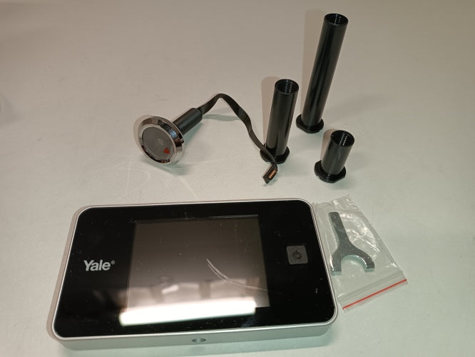 Ecost customer return Yale Standard Digital Door Viewer 500  Live View  High Quality Camera  Silver