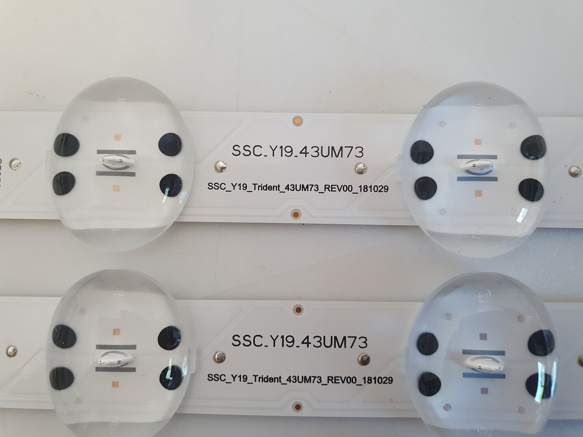 Backlights SSC_Y19_43UM73 LG 43UM7400PLB