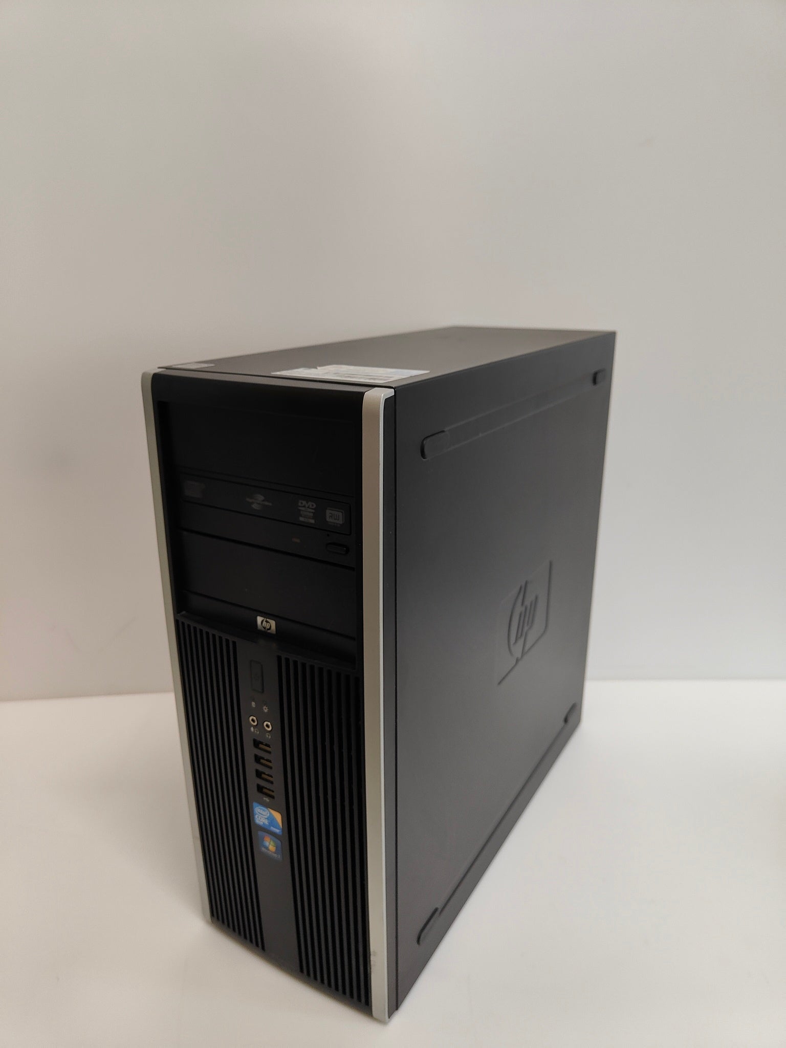HP Compaq 8000 Elite / Intel core 2 Quard Q9500 /4 GB/ 500 GB HDD/ Win 10