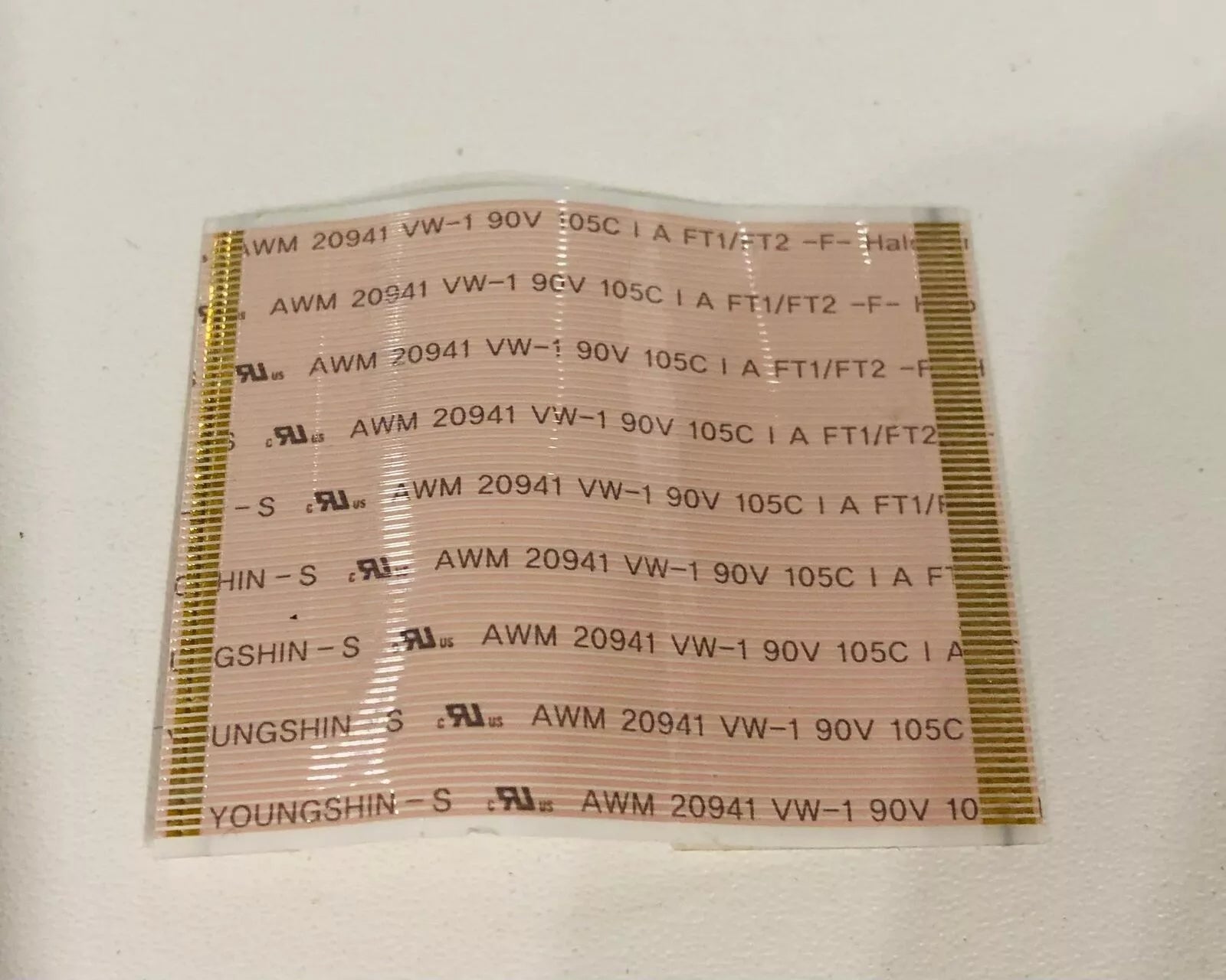 YS4223N5 2845 CABLE (4.4 CM LENGTH, 3.6 CM WIDTH)