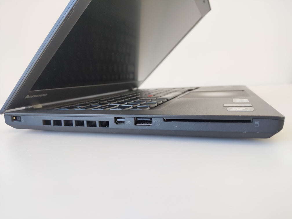 Lenovo Thinkpad T440 laptop/14 inches/i5-4300/8 GB/120GB SSD
