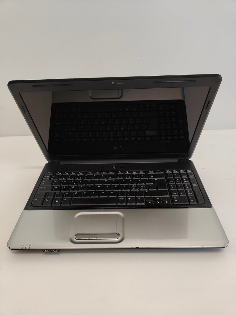 HP Compaq Presario CQ60 notebook /15.6 inches/ Pentium T4400/4GB/300 GB HDD