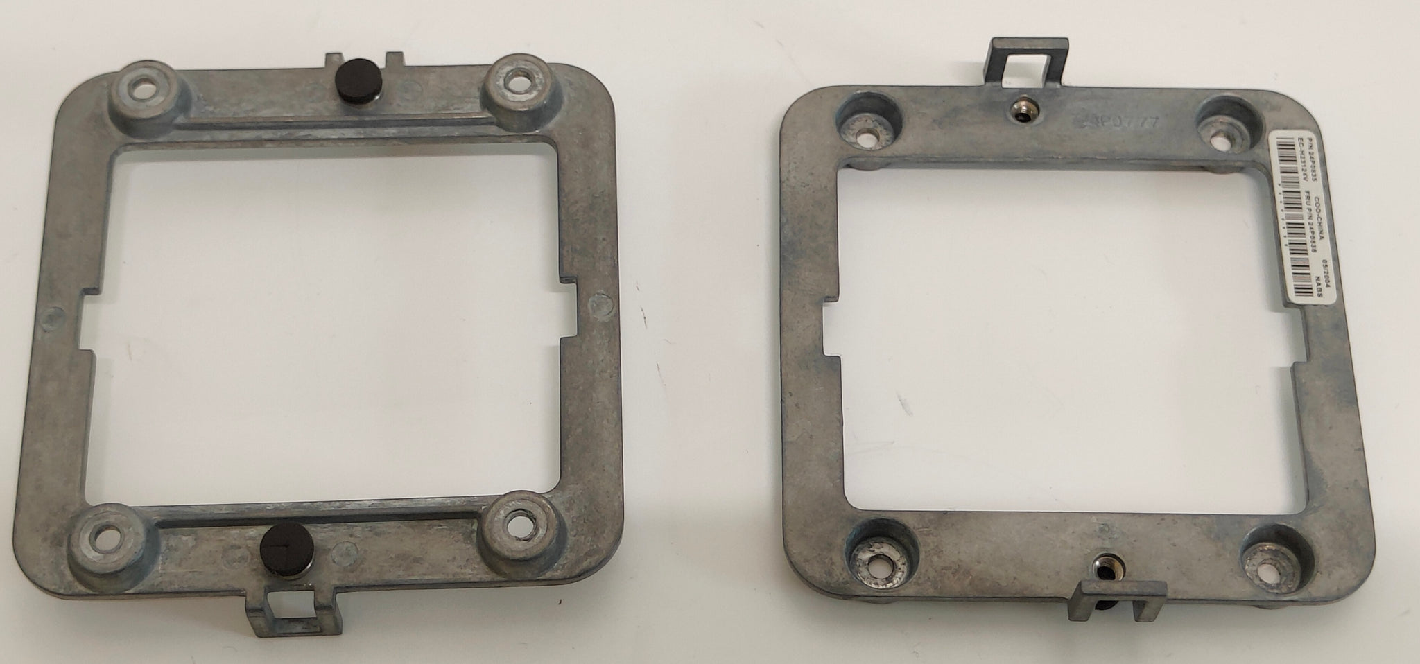 IBM eServer xSeries 335 - 24P0835/e Server Mount Brackets 