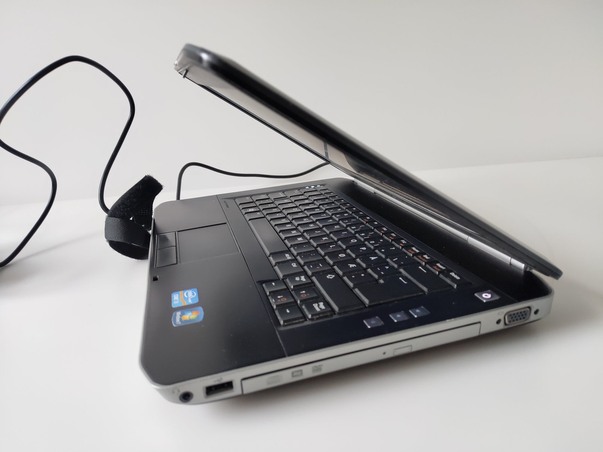 Dell E5420/ 14 inch / i5-2410/4 GB/ 320 GB laptop
