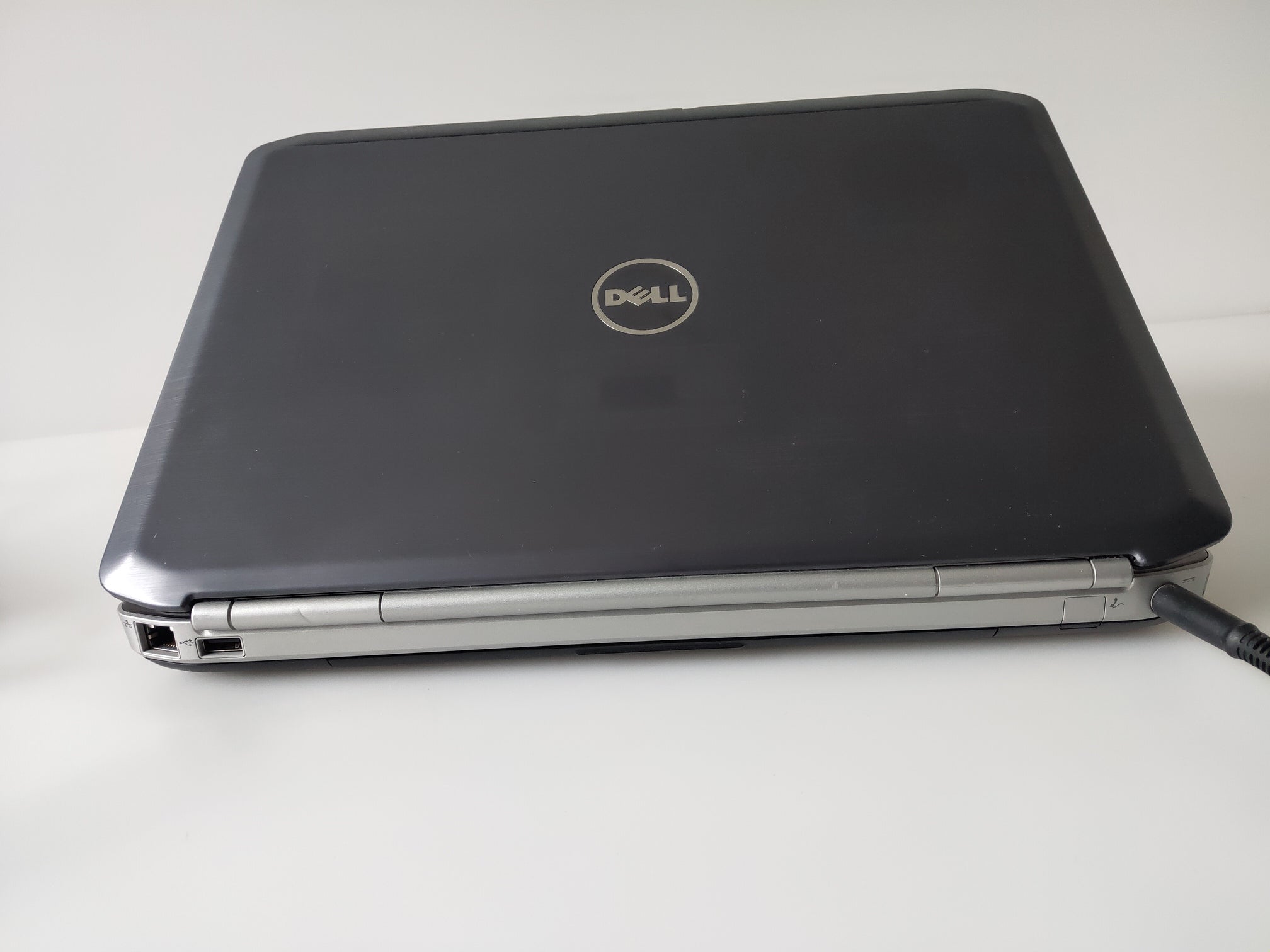 Dell E5420/ 14 inch / i5-2410/4 GB/ 320 GB laptop