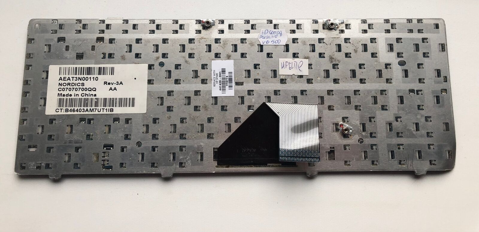 HP V6000 laptop keyboard 441428-DH1 - for parts