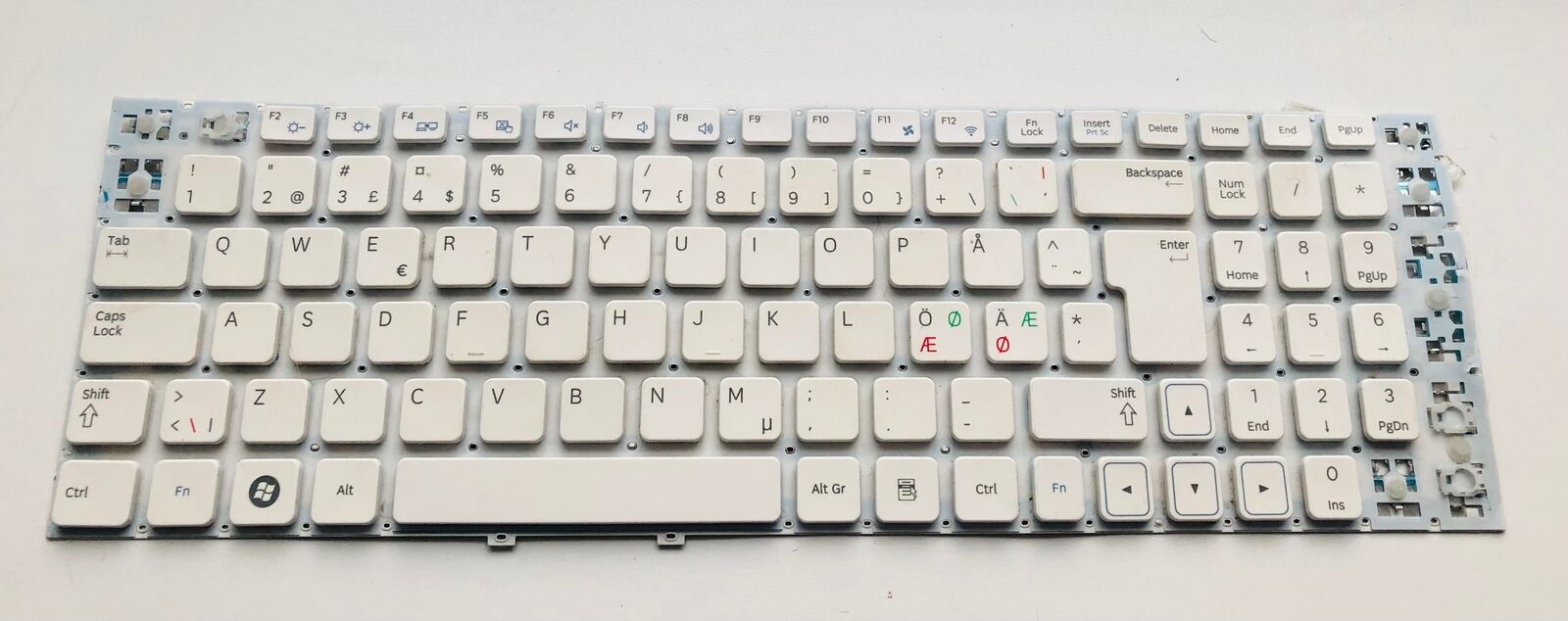 Samsung NP300V5A laptop keyboard - V127760BK - for parts