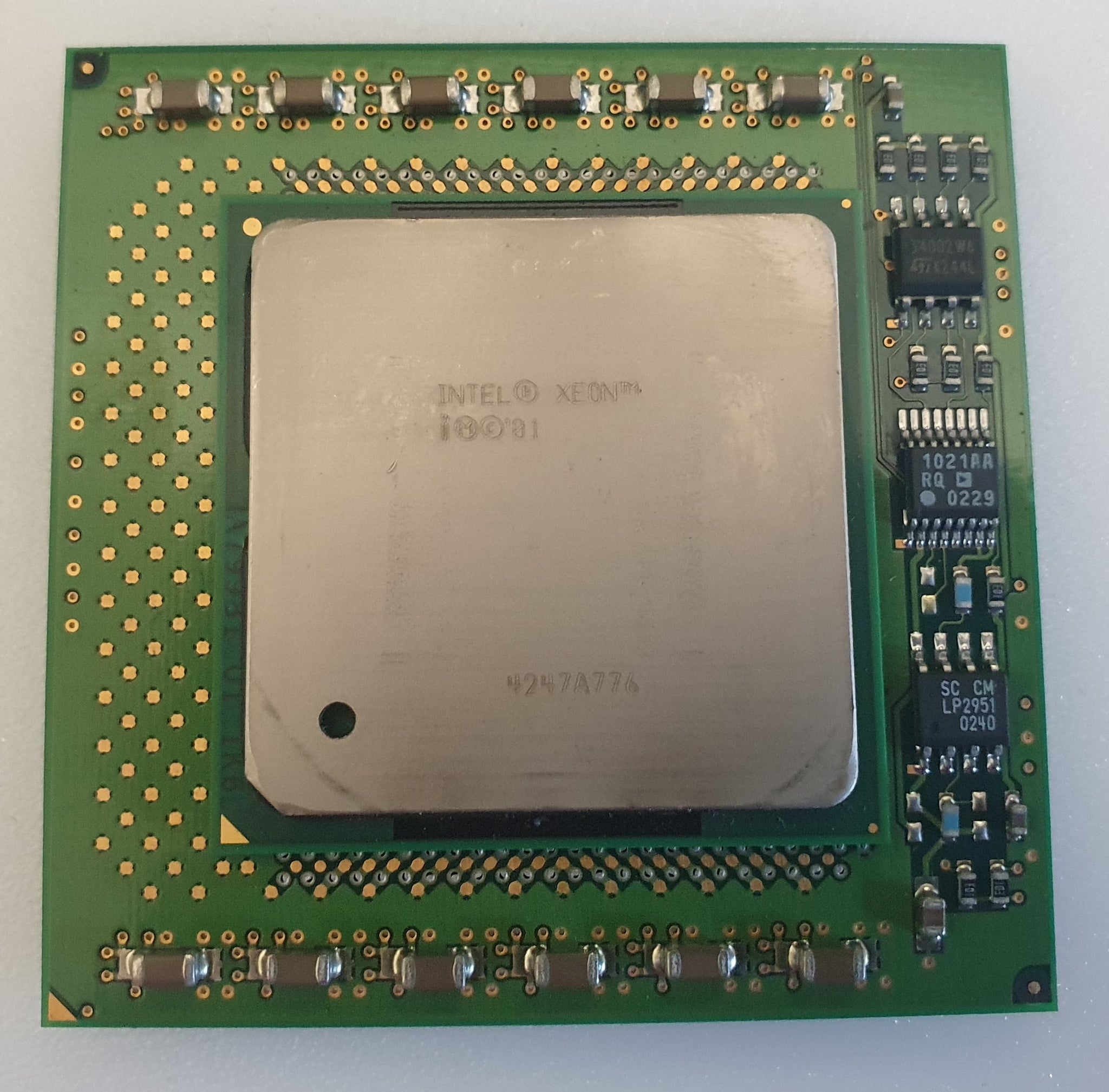 Dell PowerEdge 2650 - Intel Xeon 1.8 GHz Server CPU Processor- SL6EL 